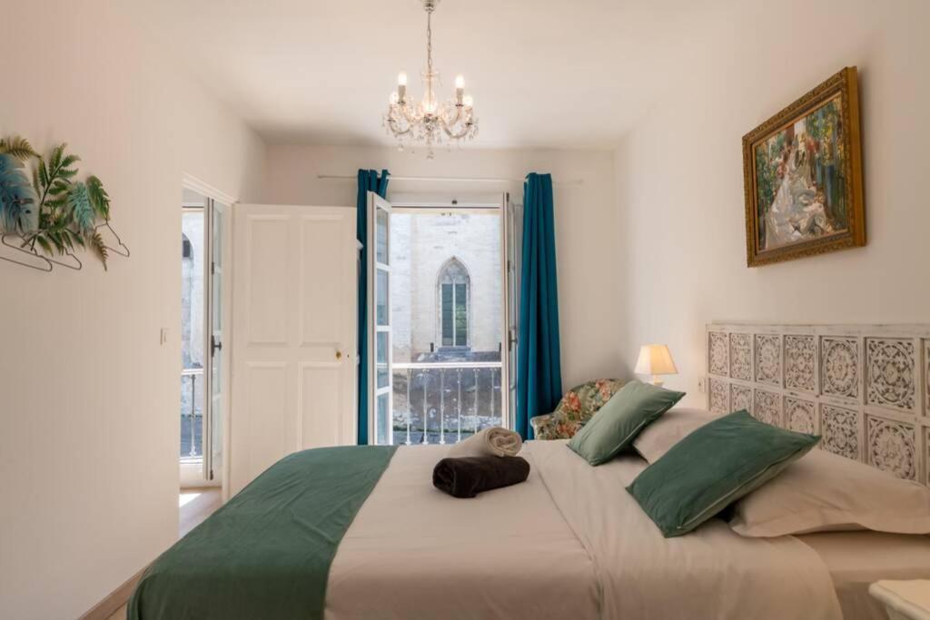Bien D'Exception En Face Du Palais Des Papes Apartment Avignon Exterior photo